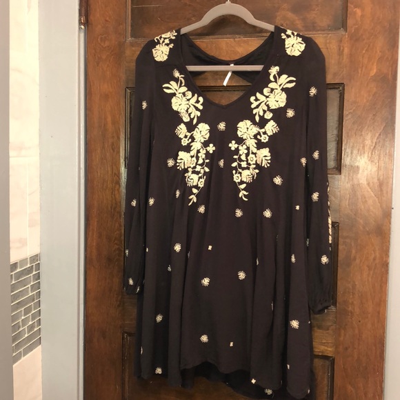 Free People Dresses & Skirts - Free People long sleeve, V neck, midi dress, XS